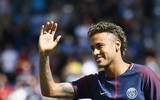 [Ảnh] Neymar ra mắt fans như ông hoàng, hoành tráng nhất lịch sử bóng đá Pháp