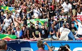 [Ảnh] Neymar ra mắt fans như ông hoàng, hoành tráng nhất lịch sử bóng đá Pháp