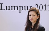 [Ảnh] Trưởng đoàn U22 Thái Lan xinh đẹp 