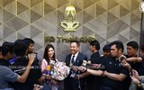 [Ảnh] Nữ trưởng đoàn Wongopasi đẹp dịu dàng trong ngày chia tay bóng đá Thái Lan