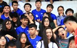 Muôn cảm xúc đáng yêu của các CĐV trên khán đài bóng đá học sinh Hà Nội