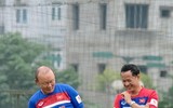 [ẢNH] Căng thẳng buổi tập đầu tiên của ĐT Việt Nam với HLV Park Hang-seo