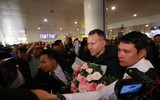 Chùm ảnh Giggs và Scholes đến Hà Nội trong sự chào đón nồng nhiệt của fan M.U