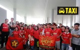 Chùm ảnh Giggs và Scholes đến Hà Nội trong sự chào đón nồng nhiệt của fan M.U