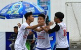 [ẢNH] THPT Dương Xá vượt qua THPT Nguyễn Tất Thành sau bữa tiệc bóng đá
