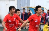 [ẢNH] THPT Dương Xá vượt qua THPT Nguyễn Tất Thành sau bữa tiệc bóng đá