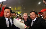 Chùm ảnh Giggs và Scholes đến Hà Nội trong sự chào đón nồng nhiệt của fan M.U