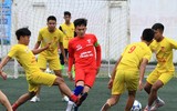 [ẢNH] Hồng Thái đá như những chiến binh, ĐKVĐ Trần Quốc Tuấn chứng tỏ bản lĩnh
