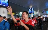 Chùm ảnh Giggs và Scholes đến Hà Nội trong sự chào đón nồng nhiệt của fan M.U