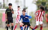 Giggs và Scholes thích thú xem đội trẻ PVF đánh bại mầm non giải Ngoại hạng Anh