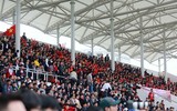Giggs và Scholes thích thú xem đội trẻ PVF đánh bại mầm non giải Ngoại hạng Anh