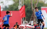 Giggs và Scholes thích thú xem đội trẻ PVF đánh bại mầm non giải Ngoại hạng Anh