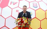 Giggs và Scholes thích thú xem đội trẻ PVF đánh bại mầm non giải Ngoại hạng Anh