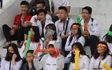 Những CĐV cuồng nhiệt và đáng yêu nhất từng thắp lửa khán đài sân Tây Hồ
