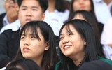 Những CĐV cuồng nhiệt và đáng yêu nhất từng thắp lửa khán đài sân Tây Hồ