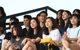 Những CĐV cuồng nhiệt và đáng yêu nhất từng thắp lửa khán đài sân Tây Hồ