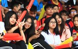 Những CĐV cuồng nhiệt và đáng yêu nhất từng thắp lửa khán đài sân Tây Hồ