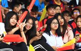Những CĐV cuồng nhiệt và đáng yêu nhất từng thắp lửa khán đài sân Tây Hồ