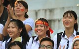 Những CĐV cuồng nhiệt và đáng yêu nhất từng thắp lửa khán đài sân Tây Hồ