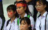 Những CĐV cuồng nhiệt và đáng yêu nhất từng thắp lửa khán đài sân Tây Hồ