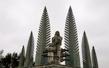 [ẢNH] Nghẹn ngào bước trên cây cầu từng chia cắt 2 miền đất nước
