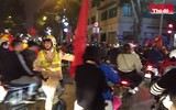 [ẢNH] Hân hoan ngập tràn phố phường Hà Nội trong đêm U23 Việt Nam lập kỳ tích