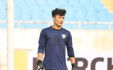 [ẢNH] Thủ môn hotboy Bùi Tiến Dũng bị fan 
