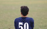 [ẢNH] Thủ môn hotboy Bùi Tiến Dũng bị fan 