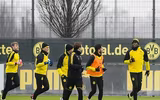 [ẢNH] Huyền thoại điền kinh Usain Bolt ăn tập cùng Dortmund, chờ ngày trình làng