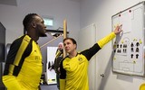 [ẢNH] Huyền thoại điền kinh Usain Bolt ăn tập cùng Dortmund, chờ ngày trình làng