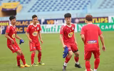 [ẢNH] CĐV quây kín cửa sân Hàng Đẫy chờ gặp thần tượng U23 Việt Nam