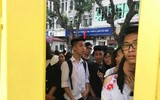 [ẢNH] CĐV quây kín cửa sân Hàng Đẫy chờ gặp thần tượng U23 Việt Nam