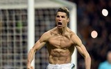 [ẢNH] Ronaldo khoe cơ bắp hoàn hảo sau khi lóe sáng đưa Real vào bán kết