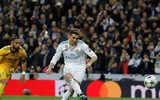 [ẢNH] Ronaldo khoe cơ bắp hoàn hảo sau khi lóe sáng đưa Real vào bán kết