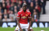 [ẢNH] Mourinho cay đắng, sao M.U thất thểu khi dâng cúp vô địch cho Man City