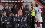 Không thèm bắt tay, mâu thuẫn giữa Pogba và HLV Mourinho lên tới đỉnh điểm