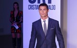 Không chỉ Bùi Tiến Dũng, nhiều ngôi sao bóng đá thế giới cũng tỏa sáng trên sàn catwalk