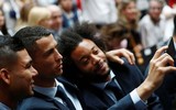 [ẢNH] Choáng ngợp với biển người trong lễ rước cúp vô địch hoành tráng của Real Madrid