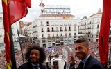 [ẢNH] Choáng ngợp với biển người trong lễ rước cúp vô địch hoành tráng của Real Madrid