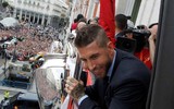 [ẢNH] Choáng ngợp với biển người trong lễ rước cúp vô địch hoành tráng của Real Madrid