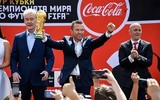 [ẢNH] Cúp vàng thế giới đến Nga, chờ trao tay nhà vô địch World Cup 2018