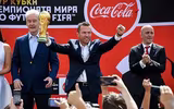 [ẢNH] Cúp vàng thế giới đến Nga, chờ trao tay nhà vô địch World Cup 2018