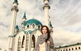 [ẢNH] Nữ danh ca xinh như mộng được săn đón ở khai mạc World Cup 2018