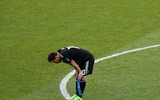 [ẢNH] Maradona phì phèo xì gà, tiếc hùi hụi nhìn Messi sút hỏng 11m