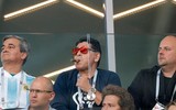 [ẢNH] Maradona phì phèo xì gà, tiếc hùi hụi nhìn Messi sút hỏng 11m