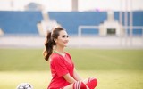 [ẢNH] Vẻ đẹp vạn người mê của fan nữ cầm cờ Việt Nam trên khán đài World Cup 2018