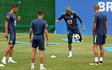 [ẢNH] Những hình ảnh mới nhất của Neymar mà người Brazil không hề muốn thấy!