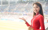 [ẢNH] Vẻ đẹp vạn người mê của fan nữ cầm cờ Việt Nam trên khán đài World Cup 2018