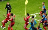 [ẢNH] Ăn mừng cảm xúc, cầu thủ Iran lại chưng hửng vì bị VAR 