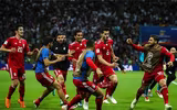 [ẢNH] Ăn mừng cảm xúc, cầu thủ Iran lại chưng hửng vì bị VAR 